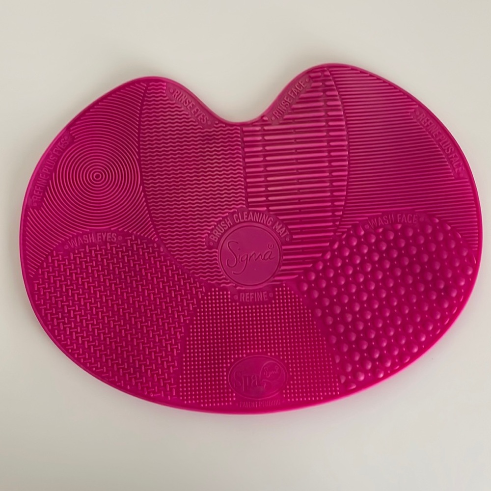 Sigma Beauty spa brush washing mat